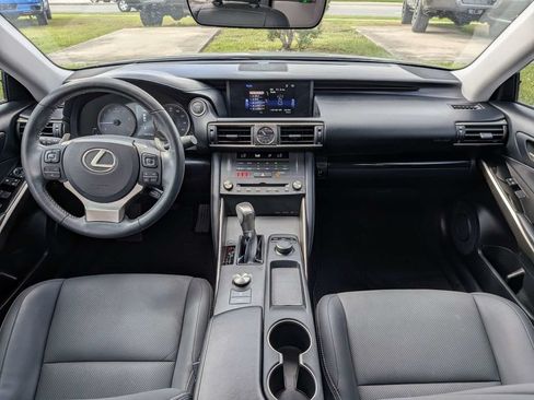 Used 2019 Lexus IS 300 w/ Accessory Package RWD image 10