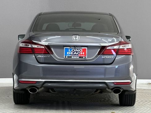 Used 2017 Honda Accord Sport image 9