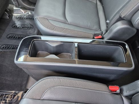 Certified 2024 Nissan Pathfinder SL w/ SL Premium Package AWD/4WD image 18