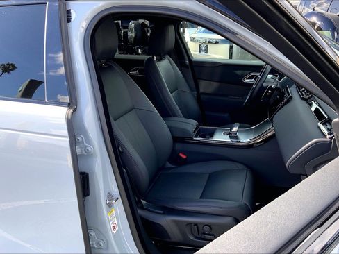 Used 2025 Land Rover Range Rover Velar Dynamic SE image 7
