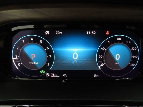 New 2025 Volkswagen Atlas SE image 13