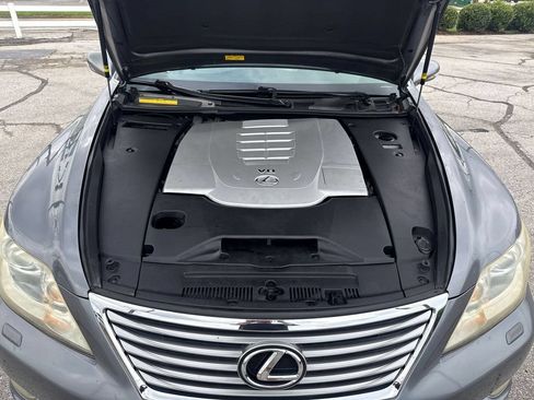 Used 2012 Lexus LS 460 w/ Comfort Pkg RWD image 19