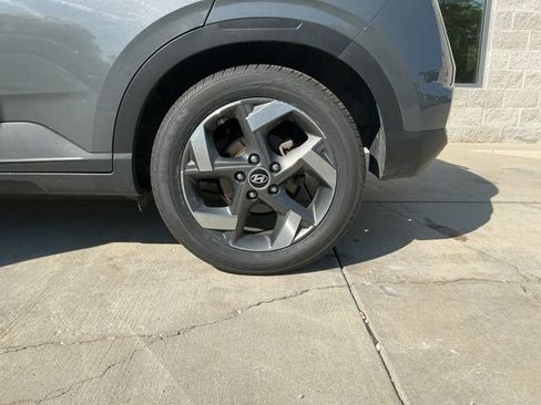 Certified 2024 Hyundai Venue SEL FWD image 29