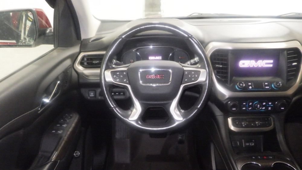 Used 2020 GMC Acadia Denali w/ Technology Package AWD/4WD image 9