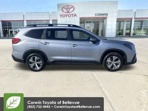 Used 2024 Subaru Ascent Premium w/ Convenience Package image 6