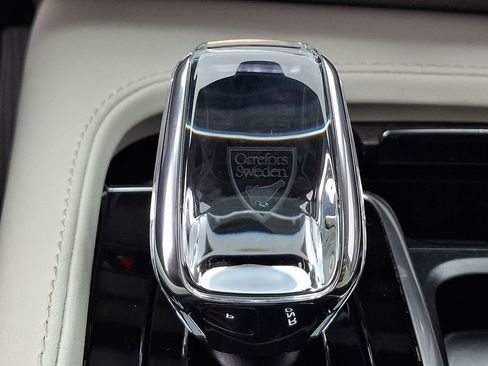 Used 2023 Volvo XC90 B6 Ultimate w/ Protection Package Premier image 15