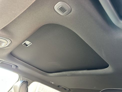 New 2025 Jeep Grand Cherokee L Altitude image 14