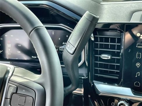 New 2026 GMC Sierra 1500 Elevation image 17