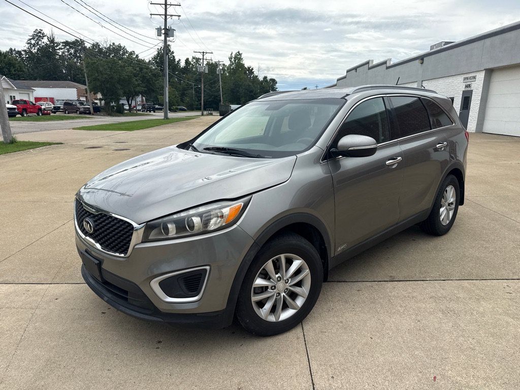 Used 2017 Kia Sorento AWD image 1