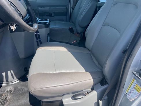 Used 2011 Ford E-350 and Econoline 350 XL w/ PWR Windows & Locks Group image 14