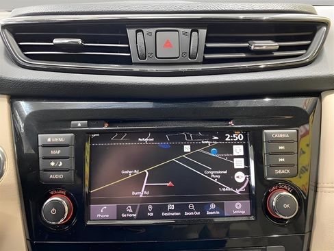 Used 2018 Nissan Rogue SL AWD/4WD image 12