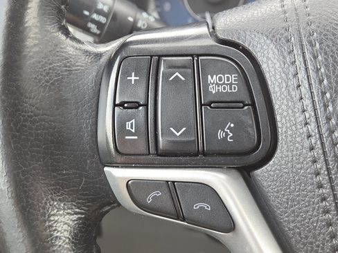Used 2019 Toyota Sienna XLE w/ XLE Navigation Package AWD/4WD image 30