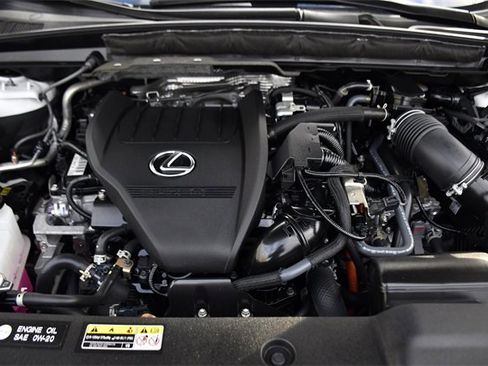 Used 2023 Lexus RX 500h F Sport image 34