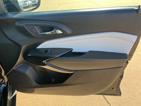 Used 2024 Chevrolet Trax LT image 49