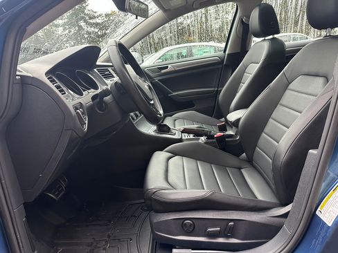 Used 2017 Volkswagen Golf Alltrack SE image 19