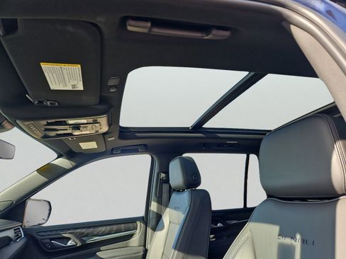 Used 2022 GMC Yukon Denali image 8