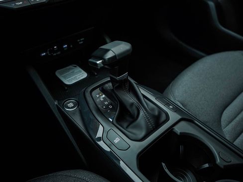 New 2025 Kia K4 EX image 24