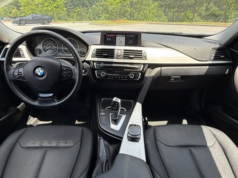 Used 2018 BMW 320i xDrive Sedan AWD/4WD image 23