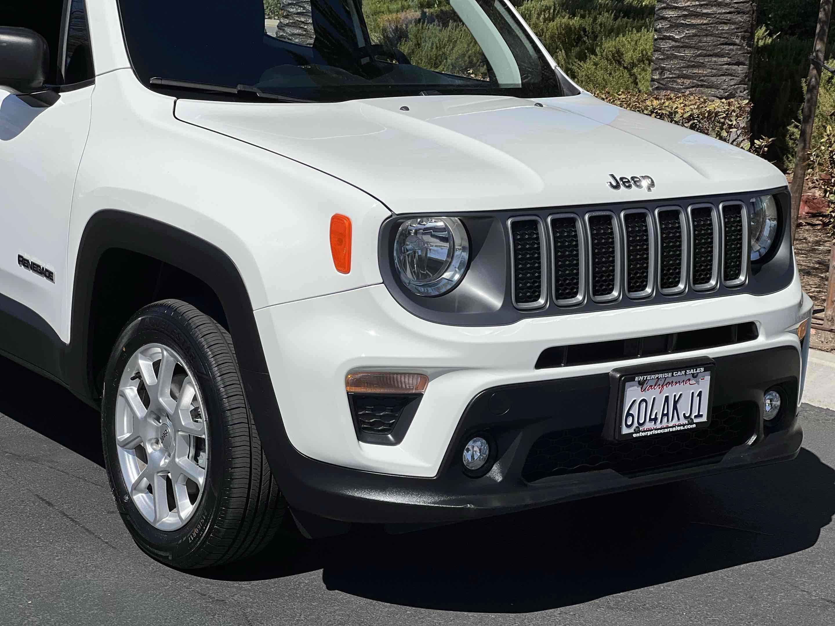 Used 2022 Jeep Renegade Latitude AWD/4WD image 51