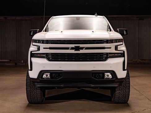 Used 2022 Chevrolet Silverado 1500 RST w/ LPO, Blackout Package image 2