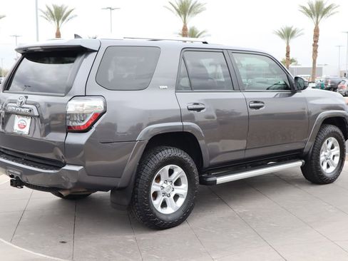 Used 2014 Toyota 4Runner SR5 image 5