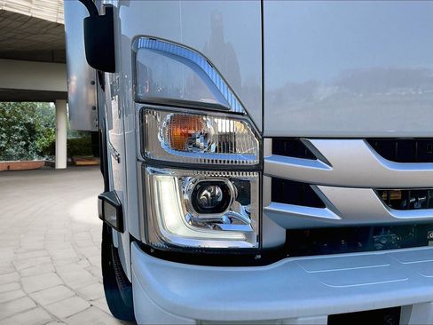 New 2025 Chevrolet Low Cab Forward image 13