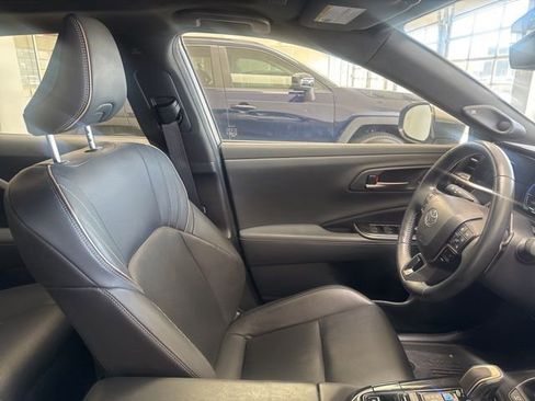 Used 2024 Toyota Crown Platinum image 11