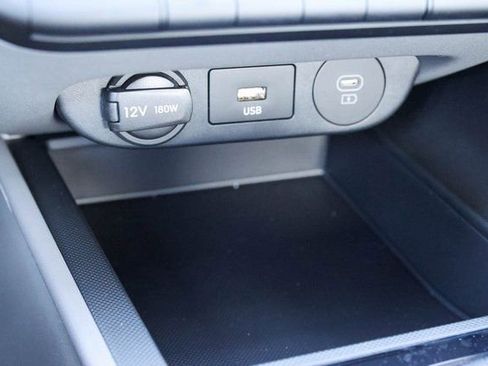 New 2026 Hyundai Elantra SE FWD image 17