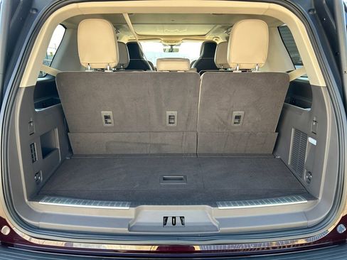 Used 2023 Lincoln Navigator Reserve image 24