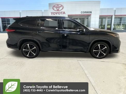 Used 2021 Toyota Highlander XSE image 6