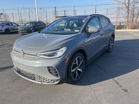 Used 2023 Volkswagen ID.4 S image 9