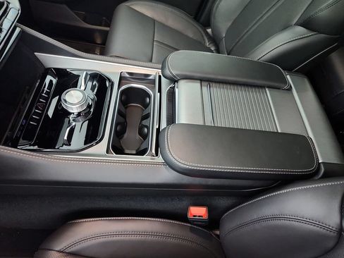 New 2026 Jeep Grand Wagoneer Limited AWD/4WD image 30