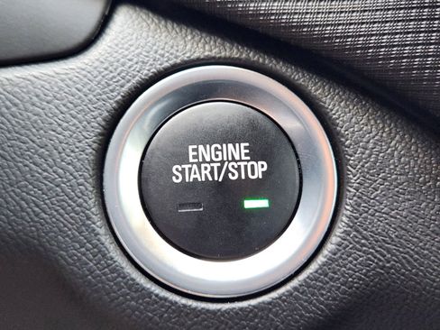 Used 2024 Chevrolet Equinox RS FWD image 17