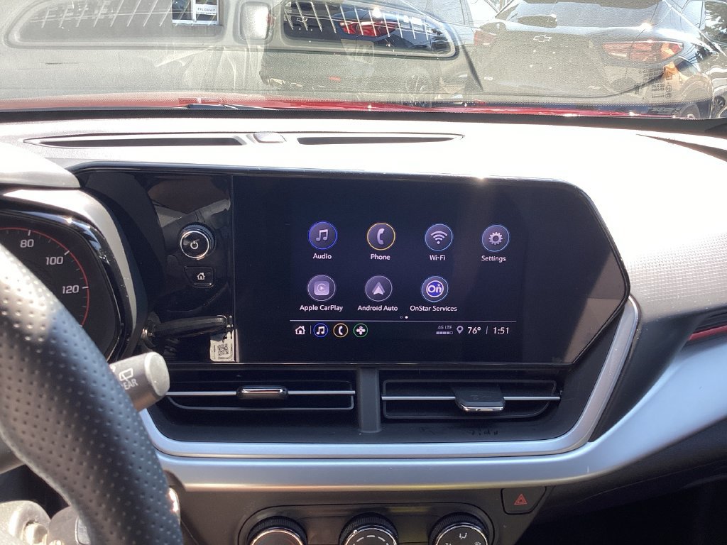 Used 2024 Chevrolet Trax RS FWD image 39