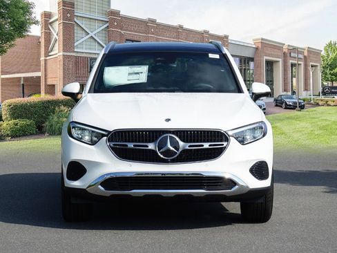 Certified 2025 Mercedes-Benz GLC 300 4MATIC image 2