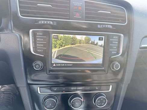 Used 2017 Volkswagen GTI S FWD image 16