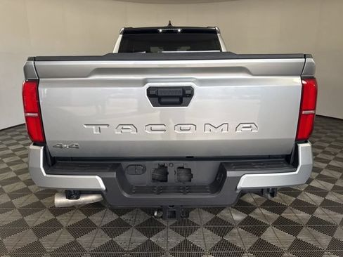 Used 2024 Toyota Tacoma SR5 AWD/4WD image 22