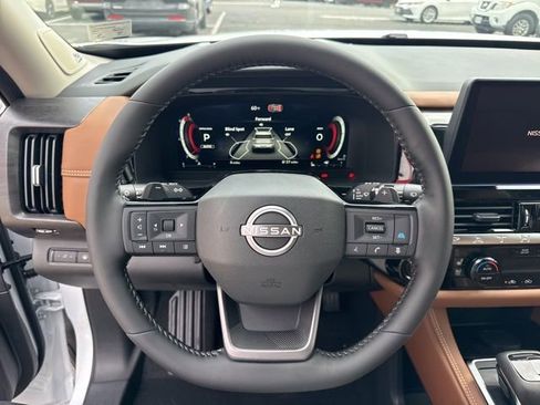 New 2026 Nissan Pathfinder Platinum AWD/4WD image 19