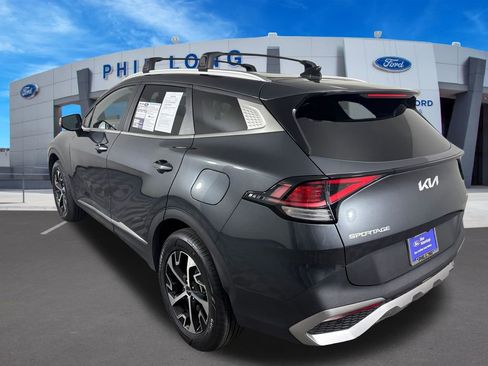 Used 2024 Kia Sportage EX AWD/4WD image 3