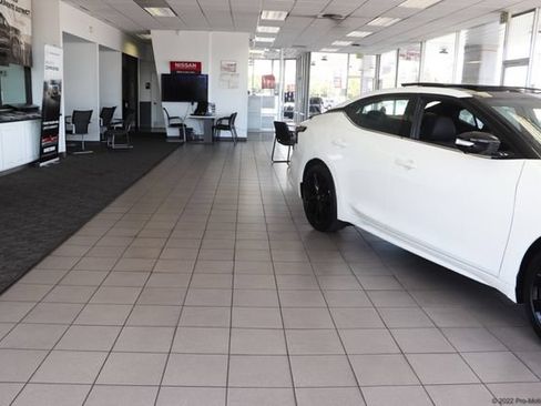 Used 2021 Nissan Altima 2.5 SR w/ SR Premium Package FWD image 35