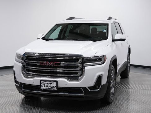 Used 2023 GMC Acadia SLT AWD/4WD image 3
