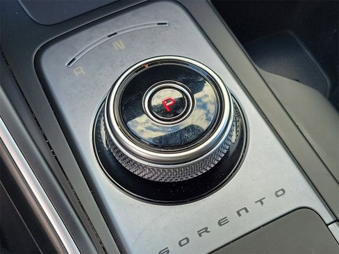 Used 2023 Kia Sorento EX image 28