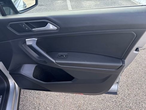 Certified 2021 Volkswagen Tiguan SE R-Line w/ 3rd Row Seat Package image 35