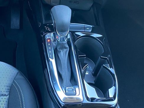 New 2026 Chevrolet Trax LT w/ Sunroof Package image 9