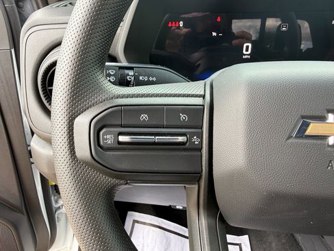 New 2025 Chevrolet Colorado W/T image 19
