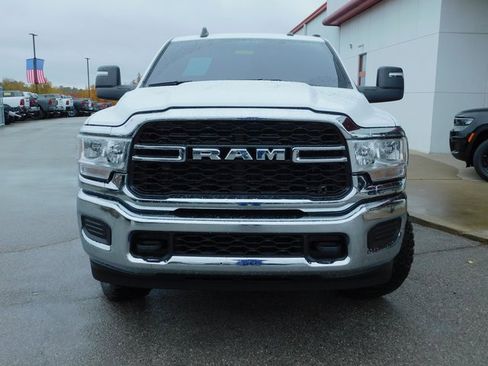 Used 2024 RAM 2500 Tradesman w/ Chrome Appearance Group image 15