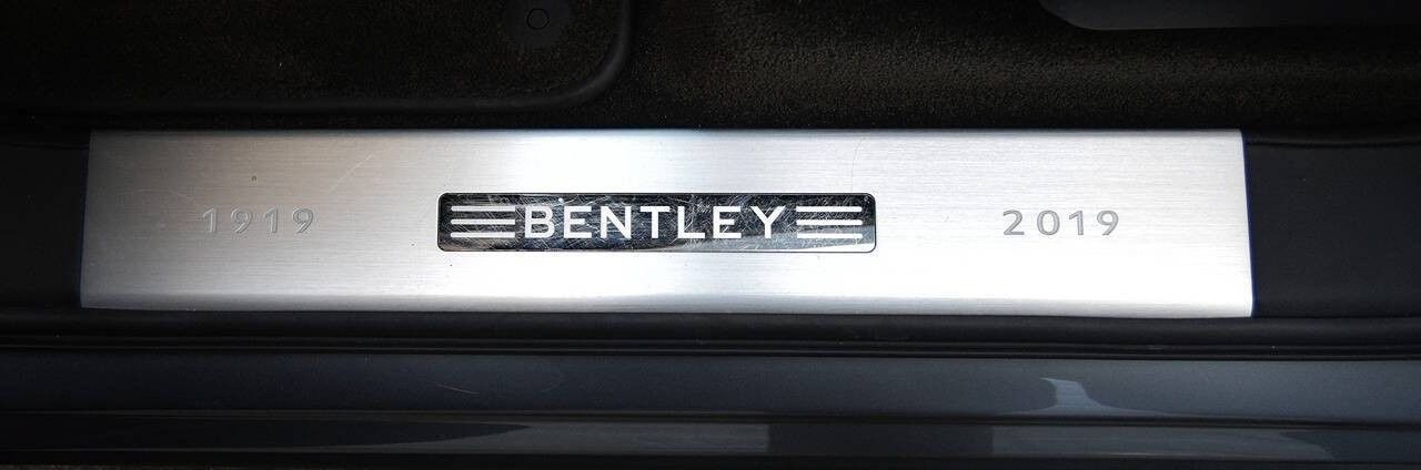 Used 2019 Bentley Bentayga AWD/4WD image 43