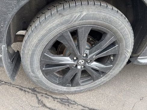 Used 2018 Nissan Pathfinder SL w/ Midnight Edition Package image 41