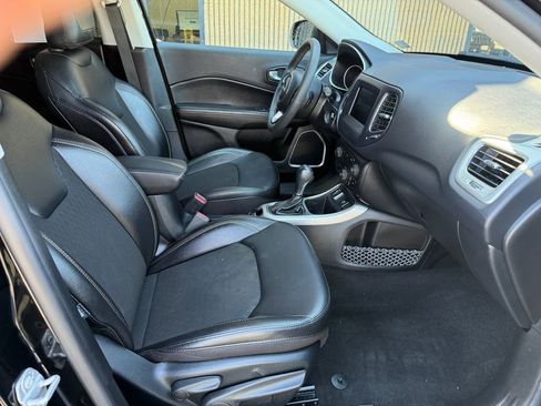 Used 2021 Jeep Compass Latitude FWD image 18