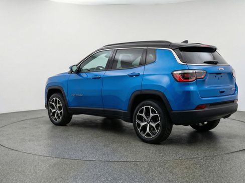 Used 2025 Jeep Compass Limited image 6